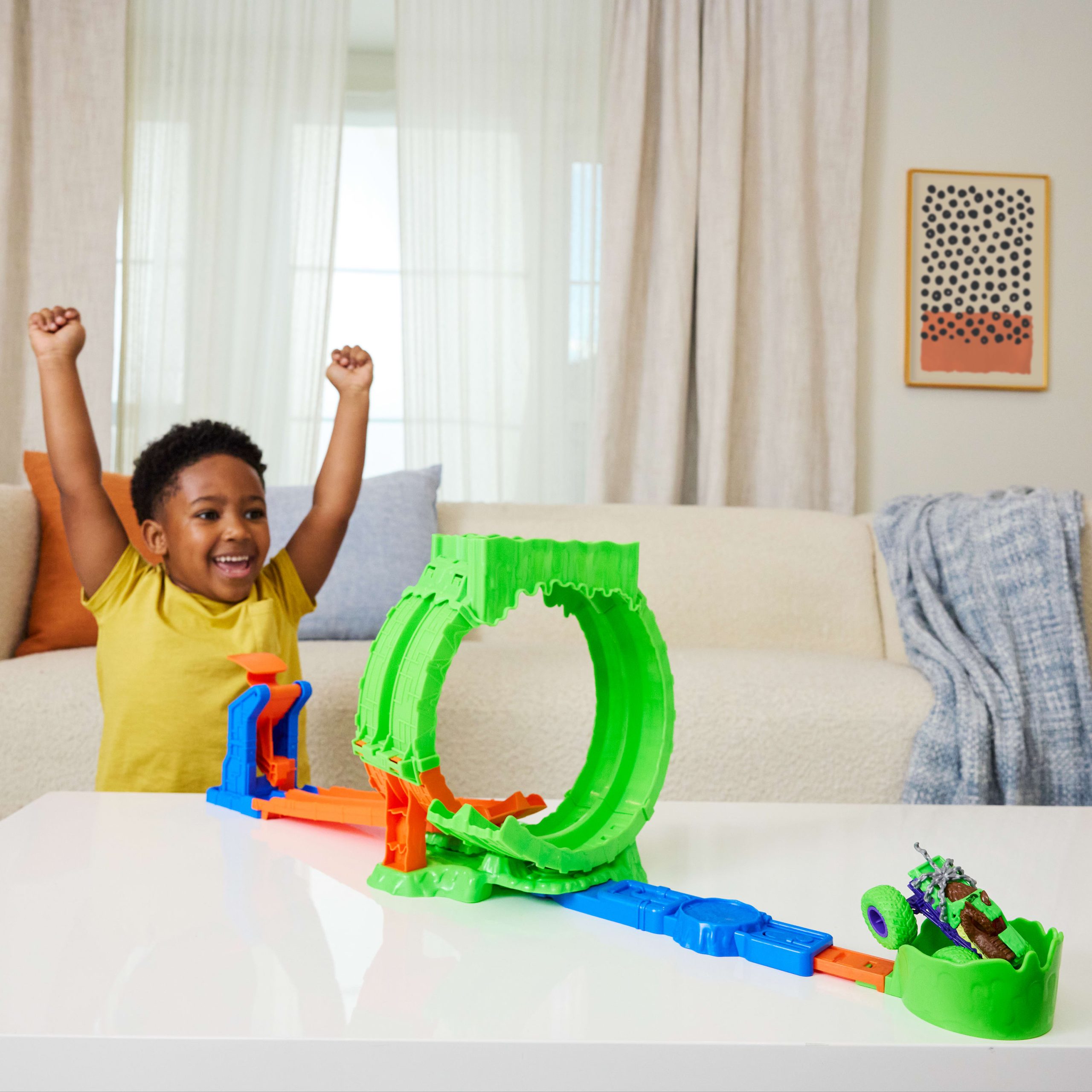 Hot Wheels Coffret Monster Trucks Défi Looping - Image 2