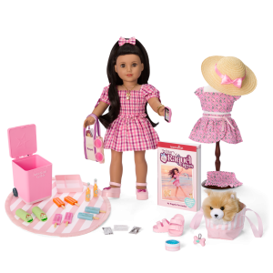 Raquel Reyes™ Gift Set (Girl of the Year™ 2026)