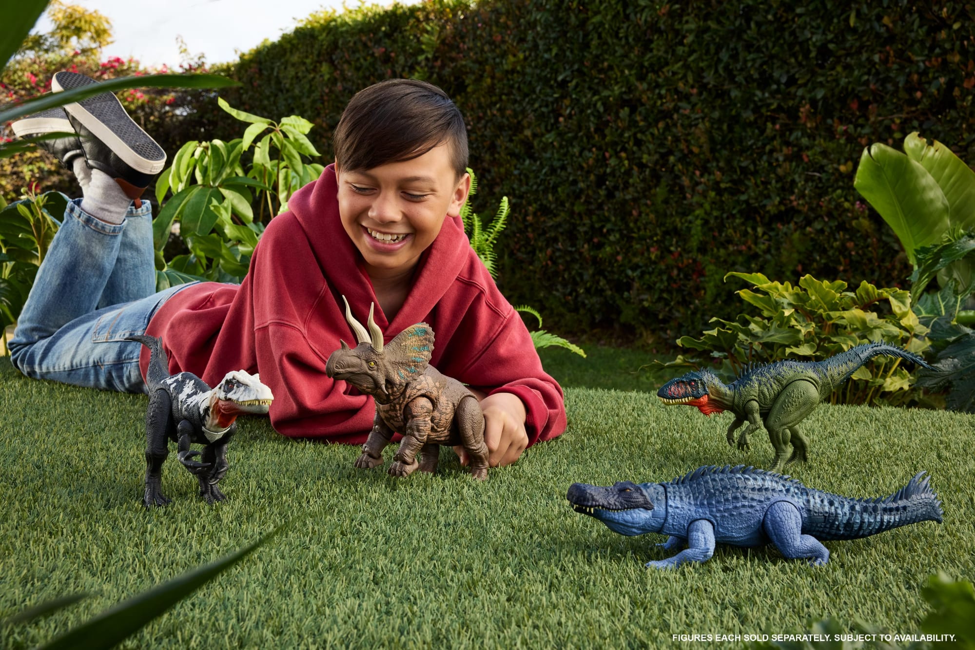Jurassic World Rebirth Gigantic Thrashers Eotriceratops Dinosaur Figure Toy. Tail Activated Attack - Image 2